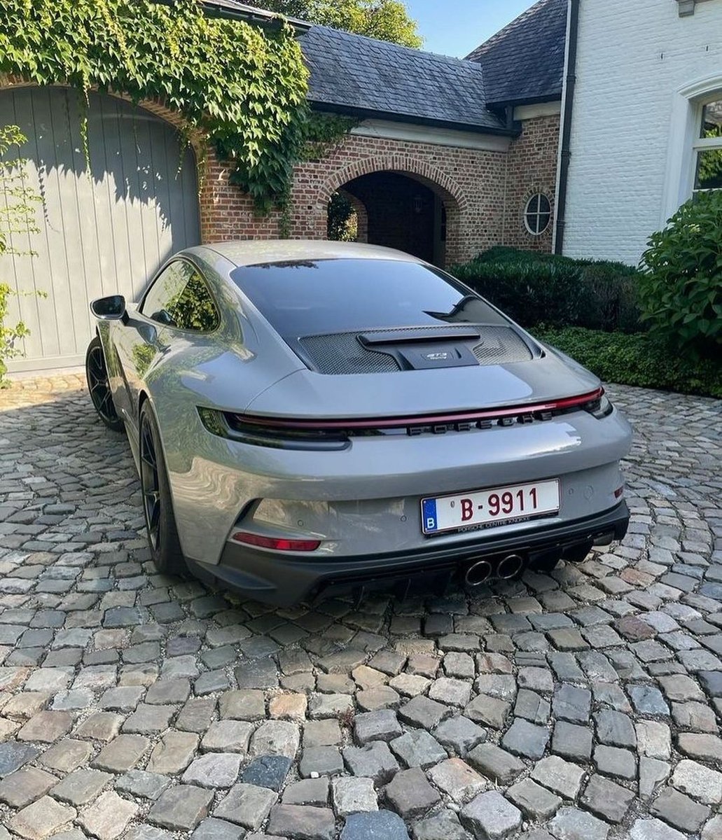 Porsche Club tweet media
