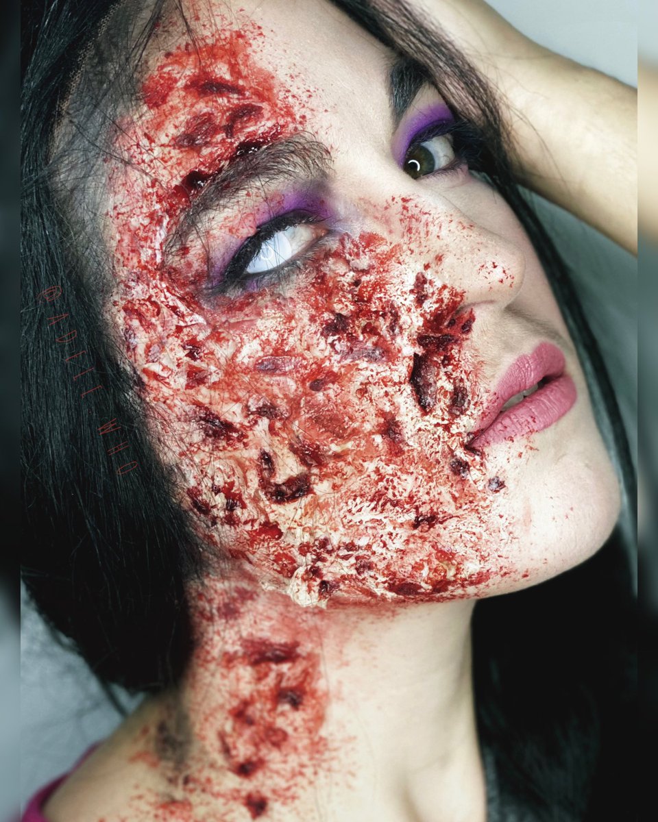 AdeleWho's tweet photo. ⚠️FAKE BLOOD &amp; FAKE WOUND⚠️

SLASHER SERIES - LISA LINDHART THE JOCK

#makeup #maquillage #frmua  #generationbeautybay #80s #80smakeup #metalgirl #slasher #slashermakeup #halloween #halloweenseries #halloweenmakeup #gore #fxmakeup #sfx #maquillagehalloween #horror #goremakeup https://t.co/LcGzCZIqpr