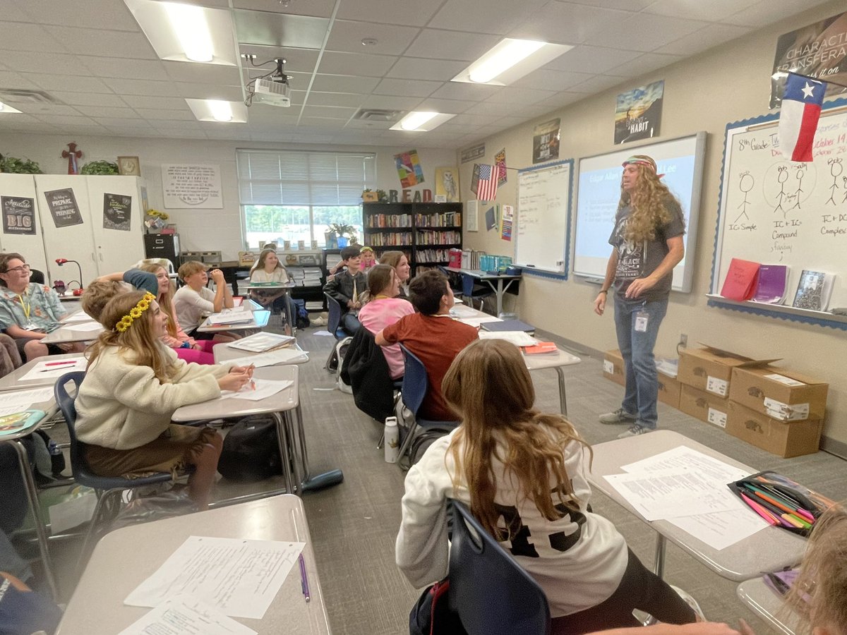 Principal Whitehead teaching <a href="/mrsnordstrom/">Melissa Nordstrom</a> students all about Edgar Allen Poe today - just another day here in The Lions Den! #THISisOakHills #LiveOurLions #RedRibbonWeek #BackToTheFutureDay @ohjhschoolnews <a href="/giffwhitehead/">Gifford Whitehead</a> <a href="/giffwhitehead/">Gifford Whitehead</a> <a href="/MrsSedoffOHJH/">Mrs. Sedoff</a>