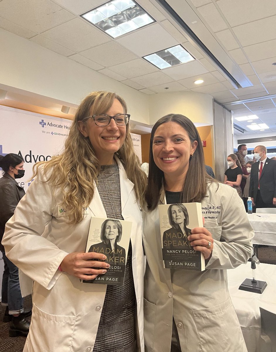 ⚡️WE’RE AT IT AGAIN - just sitting at round tables with @SpeakerPelosi and @RepCasten, no big deal. 💅🏼 Thank you for including providers in your discussion on abortion care restrictions last Friday! We are so grateful for leaders who listen to those of us on the ground.