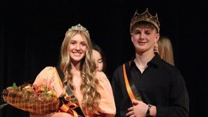 DenisonHS's tweet photo. Presenting to you, our 2022 Neewollah Royalty.  Our Neewollah nominees raised a little over $30,000.  The Freshmen class raised the most money. 
photo credit: carly mahaffey https://t.co/lla6GHigTn