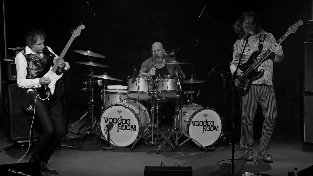 VoodooRoom1's tweet photo. HENDRIX, CLAPTON &amp; CREAM by Voodoo Room: Livingston Friday 27 Oct. @ParkHowden - https://t.co/JXg7ugjMVY

#westlothian #livingston #whatson #livemusic #gig https://t.co/86tYPuJ53c