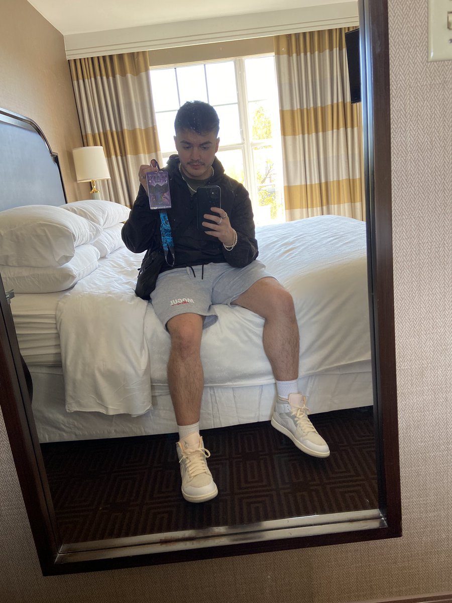 Johnstone tweet media