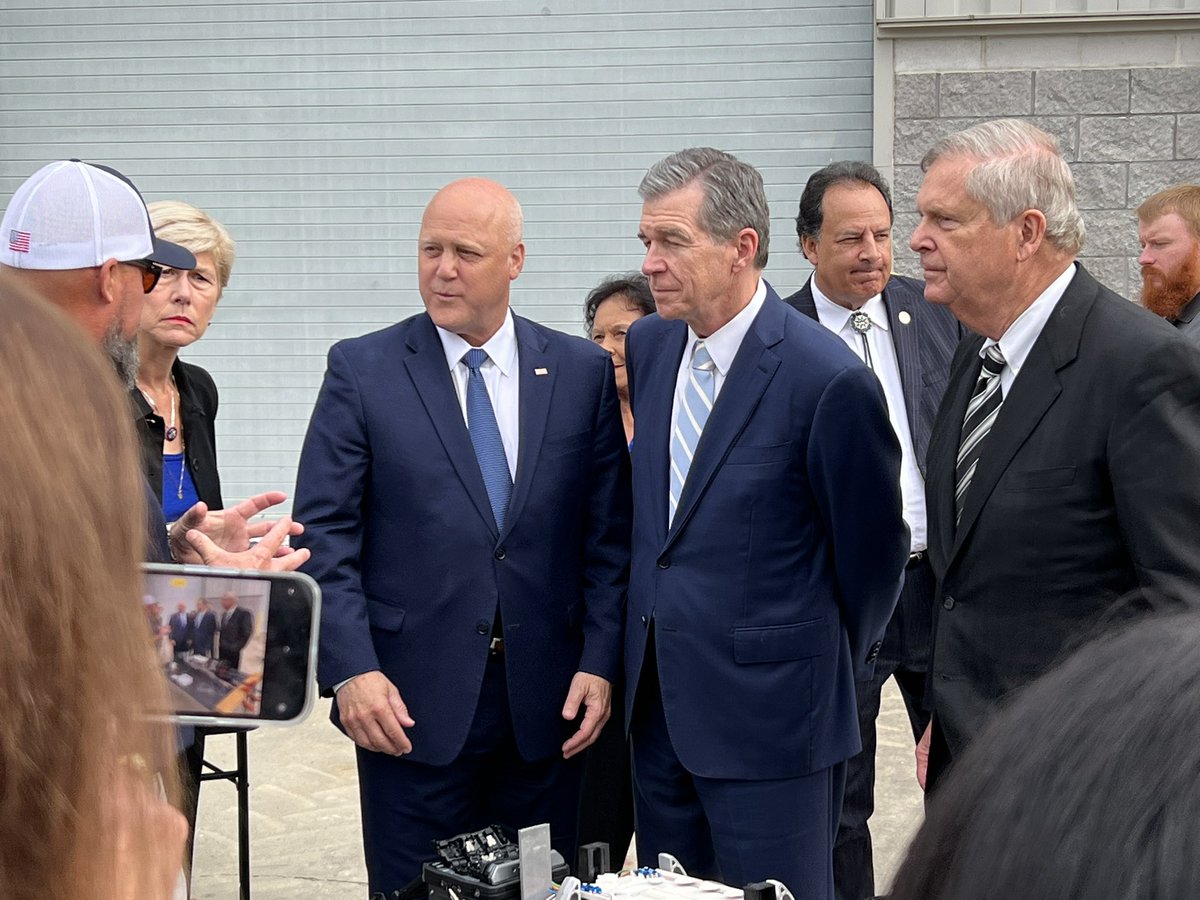 RDNorthCarolina's tweet image. .@SecVilsack announced @waketechcc  that AccessOn Networks Inc., is receiving a $17.5 million a ReConnect grant today. This project will connect thousands of people, 100 businesses, 76 farms and 22 educational facilities to high-speed internet.