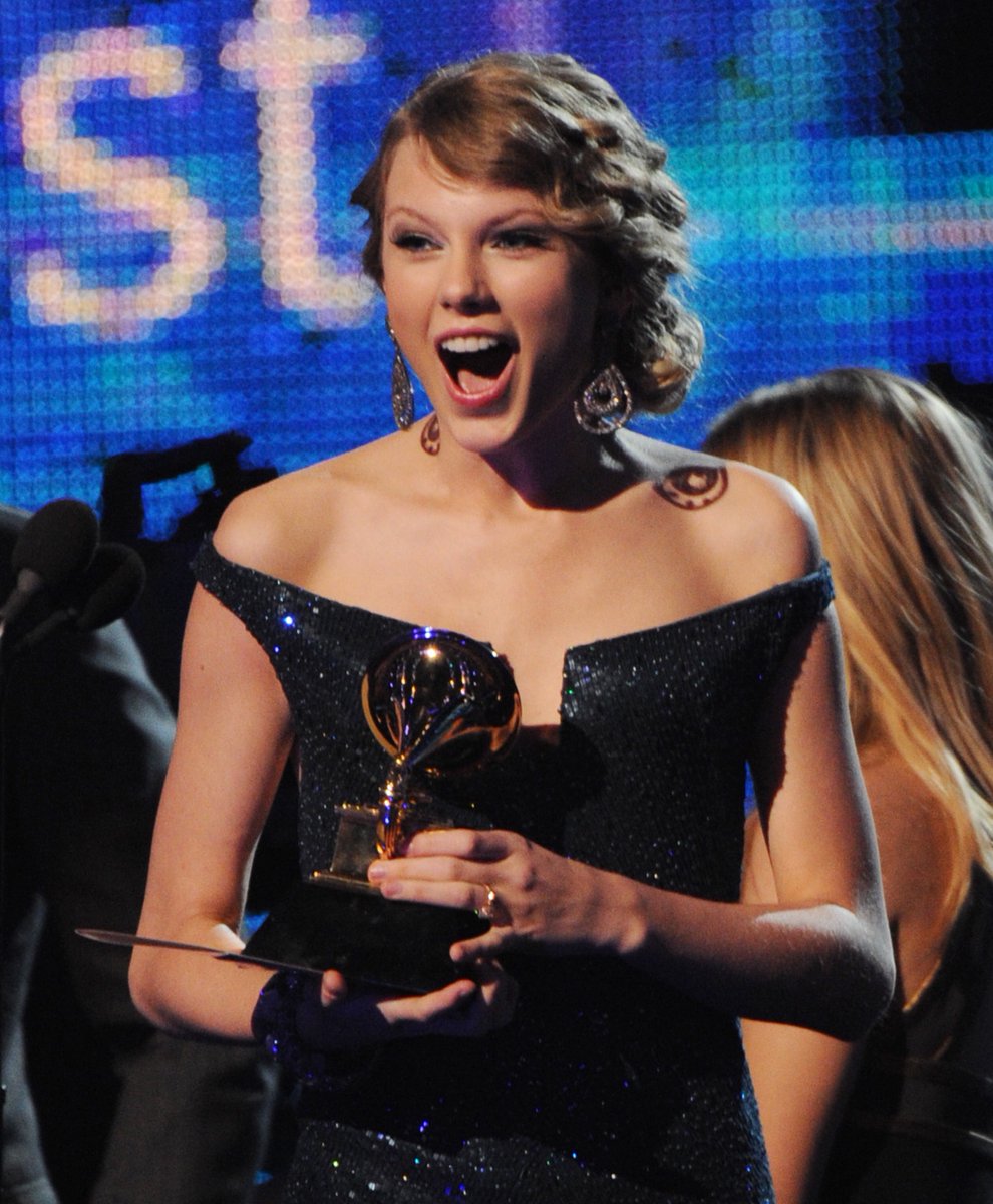 GRAMMYS tweet media