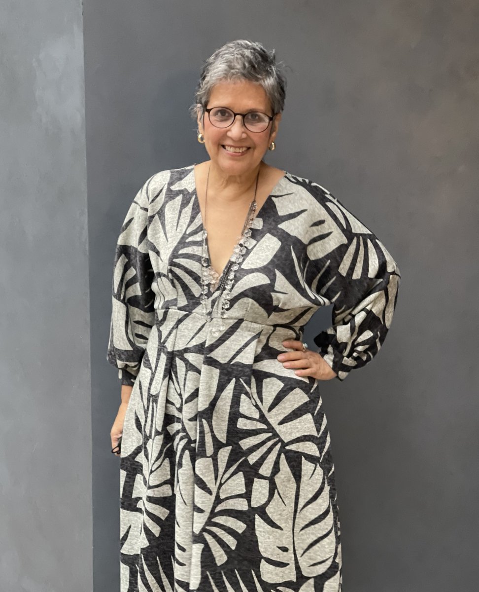 MinervaFabrics's tweet photo. Do you have a tried and tested pattern you love to return to time and again? For @raquel_sewing_knitting_in_asia, her TNT is the Vogue #V1735 dress, which she's sewn here in our Monstera Street print Sweater Knit fabric

https://t.co/CxzqcR6orX

#Minerva #MinervaMakes #SewOver50 https://t.co/z12RTHWxbf