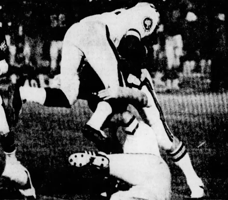 Arizona Sports History On Twitter 10 27 73 On 24 Carries Ben arizona-sports-history-on-twitter-10-27-73-on-24-carries-ben