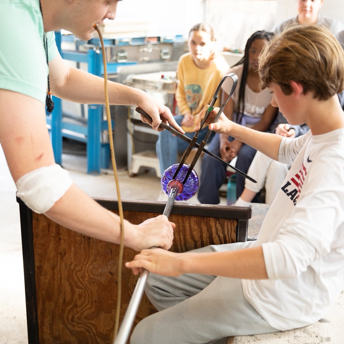 CalvertSchoolMD's tweet photo. On campus and off, our Middle School Mighty Bees are engaged in a variety of experiential learning activities today thanks to a Calvert tradition: Mini Week! What will our intrepid Mighty Bees tackle next??

#OutdoorLearning #MiniWeek #Football #Glassblowing #CPRTraining https://t.co/KhxQvItEbR