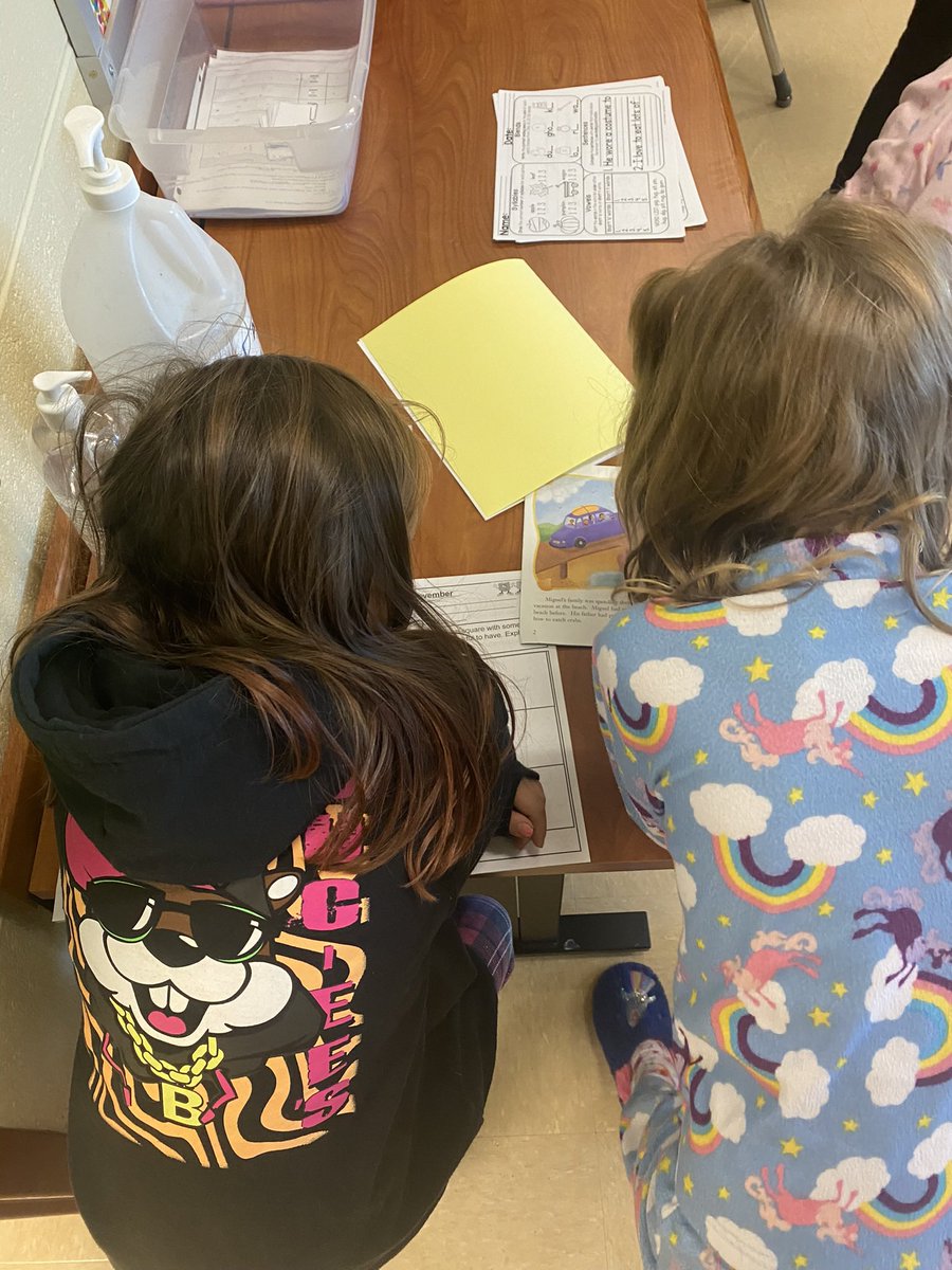 DavWarren3 (@davwarren3) on Twitter photo This morning we had our first Cross-Campus Reading Buddies session! Our 2nd and 3rd graders were so excited to meet and read with their buddies and see some familiar faces at their “old school”! <a href="/EricaDHartley/">Erica Hartley</a> <a href="/MsENicholson/">Emily Nicholson</a> <a href="/LisaJKeyser1/">Lisa Keyser</a> This morning we had our first Cross-Campus Reading Buddies session! Our 2nd and 3rd graders were so excited to meet and read with their buddies and see some familiar faces at their “old school”! <a href="/EricaDHartley/">Erica Hartley</a> <a href="/MsENicholson/">Emily Nicholson</a> <a href="/LisaJKeyser1/">Lisa Keyser</a>