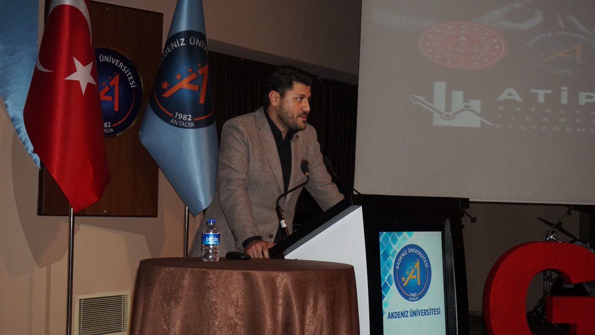 Muhteşem Kabasakal (@muhtesem_kbskl) on Twitter photo Antalya Ticaret Platformu olarak günün 3. programında <a href="/MufitCanSACINTI/">Müfit Can Saçıntı</a> ile “başarı aceleye gelmez” programının üçüncü oturumunu <a href="/Akdenizuni07/">Akdeniz Üniversitesi</a> ve <a href="/AkdenizGKT/">akdenizgkt</a> iş birliği ile üniversite öğrencilerimiz eşliğinde gerçekleştirdik. Emeği geçen herkese teşekkürler 🙏 <a href="/ozlenenozkn/">Prof.Dr. Özlenen Özkan</a> Antalya Ticaret Platformu olarak günün 3. programında <a href="/MufitCanSACINTI/">Müfit Can Saçıntı</a> ile “başarı aceleye gelmez” programının üçüncü oturumunu <a href="/Akdenizuni07/">Akdeniz Üniversitesi</a> ve <a href="/AkdenizGKT/">akdenizgkt</a> iş birliği ile üniversite öğrencilerimiz eşliğinde gerçekleştirdik. Emeği geçen herkese teşekkürler 🙏 <a href="/ozlenenozkn/">Prof.Dr. Özlenen Özkan</a>