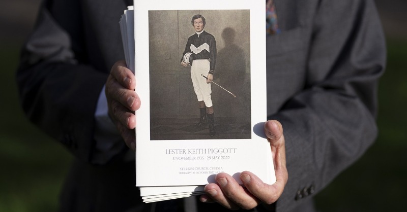 RacingPost's tweet photo. The racing world turned out in force on Thursday to honour the life of Lester Piggott
Read more ๐