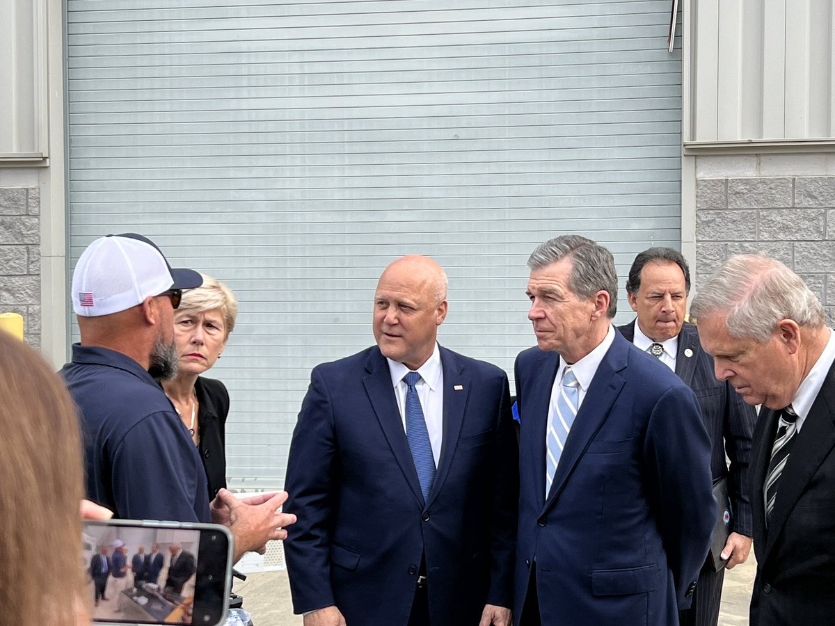 RDNorthCarolina's tweet image. .@MitchLandrieu46 &amp;amp; @usdaRD State Dir Speight announced @waketechcc  that AccessOn Networks Inc., is receiving a $17.5 million a ReConnect grant today. This project will connect thousands of people, 100 businesses, 76 farms and 22 educational facilities to high-speed internet.