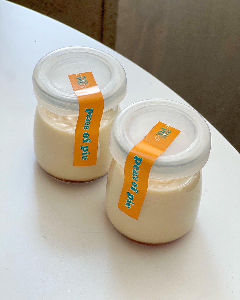 10월 30일 비건페스티벌 피스오브파이 출점합니다. 피오파의 기존 메뉴인 바나나푸딩, 판나코타와 지난주 프리오픈한 피오파의 자매 브랜드 베리베리솔티의 소금빵, “에그”마요 미니샌드 드시러 오세요! 푸딩 구매시 작은 수저 지참하셔요☺️