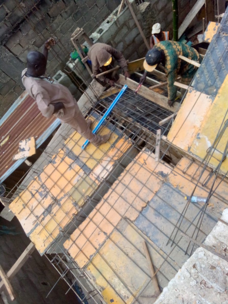 Hkluxryproperty's tweet photo. ๐งFormwork and reinforcement of the stairs done๐ฏ
Let us plan and build your dream house together at @Hkluxryproperty
#luxury #luxuryhomes #threebedroom #bungalow #house #nigeria #nigeriahomes #abuja #abujahomes #abujaluxuryhomes #lagosdeveloper #developersinabuja #abujarealtor https://t.co/JOzojo55Is
