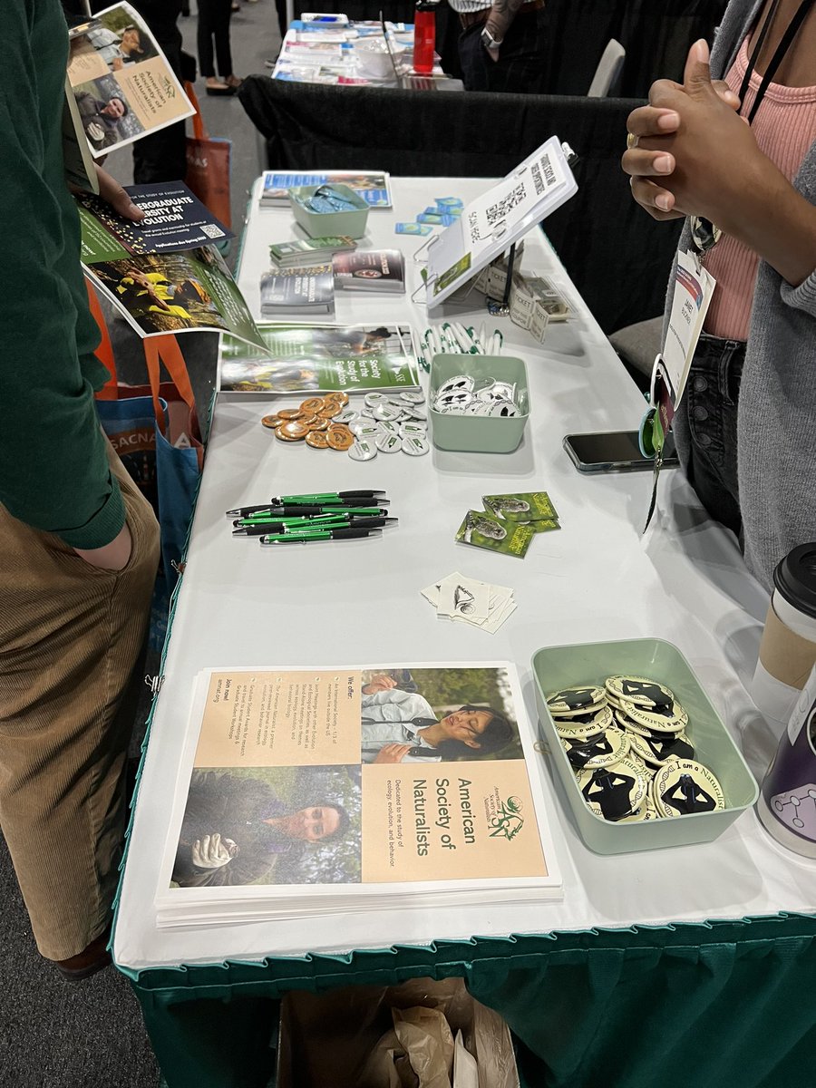 Proudly repping evolutionary biologists at SACNAS NDiSTEM 2022 in San Juan, PR.