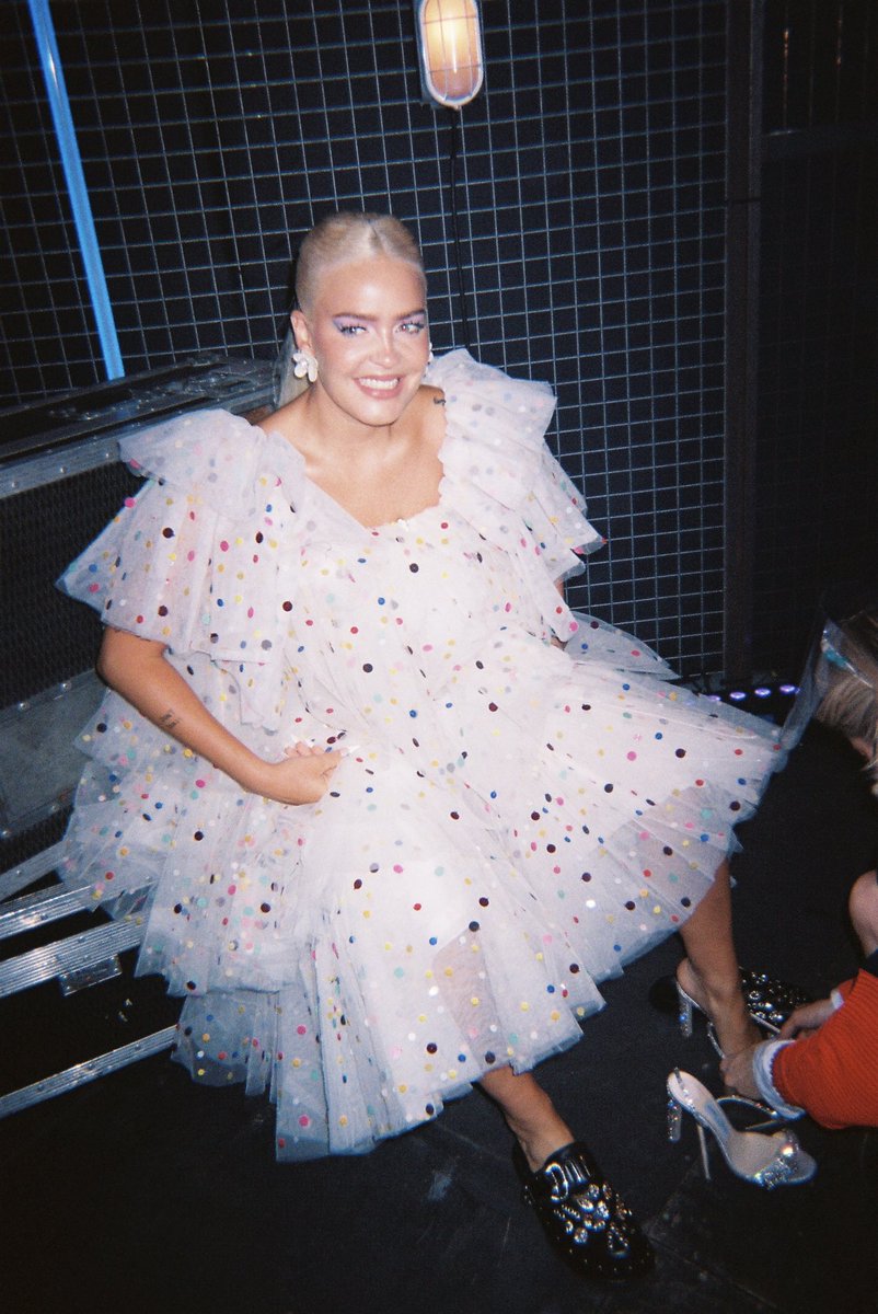 This dress though damnnnnnnn