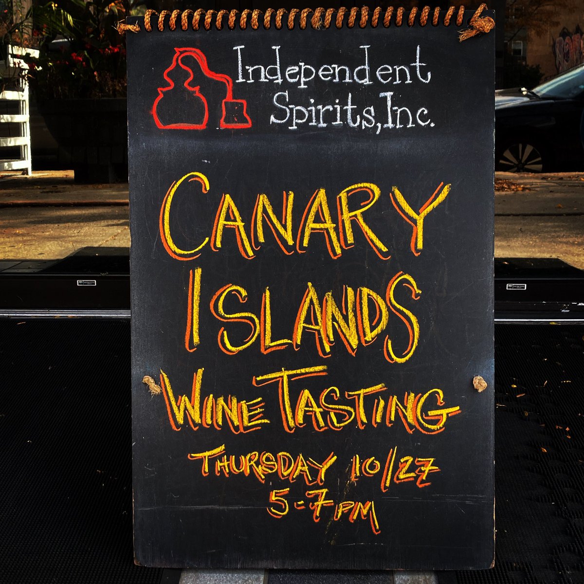 Thursday 5-7pm wines of the Canary Islands! @bodegas_tajinaste @bodegafrontondeoro <a href="/bodegasvinatigo/">Bodegas Viñátigo</a> @h2vino #listannegro #gual #grancanaria #tenerife #listanblanco