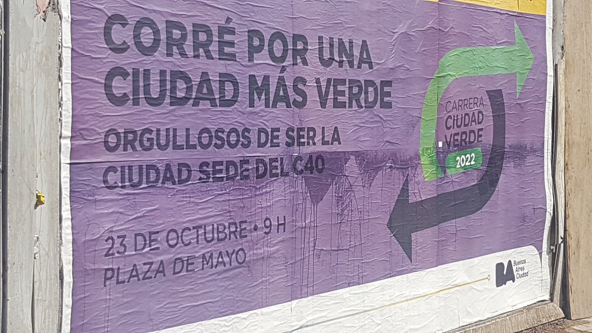 CariRodriguez's tweet photo. Alguien que me explique para qué pegan carteles en la vi a pública hoy con algo que ya pasó https://t.co/wvQDssTYus