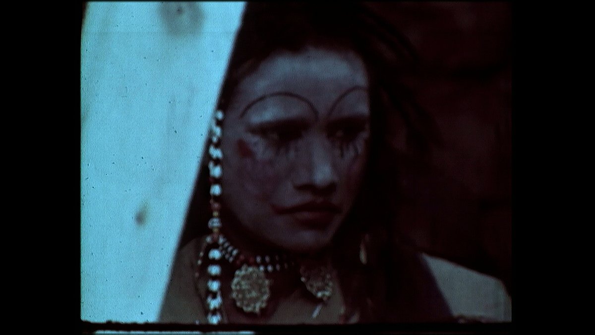 canyoncinema's tweet photo. THE DISLOCATION OF AMBER (Hussein Shariffe, 1975, 32 min)
Now streaming on Canyon Cinema Connects through Oct 29, free and worldwide:
https://t.co/pGpO785nOg
Digital presentation and images courtesy of @kinoarsenal
#CanyonCinemaDiscovered #PlayingintheDark #WateryExperiments https://t.co/Dzr9lF13Nn