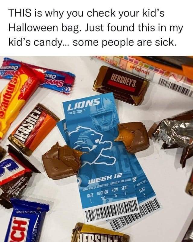 bart_ella's tweet photo. #nfl #GiveawayAlert #Halloween  #candy #joke #lion #team https://t.co/4vn5FAmfg8