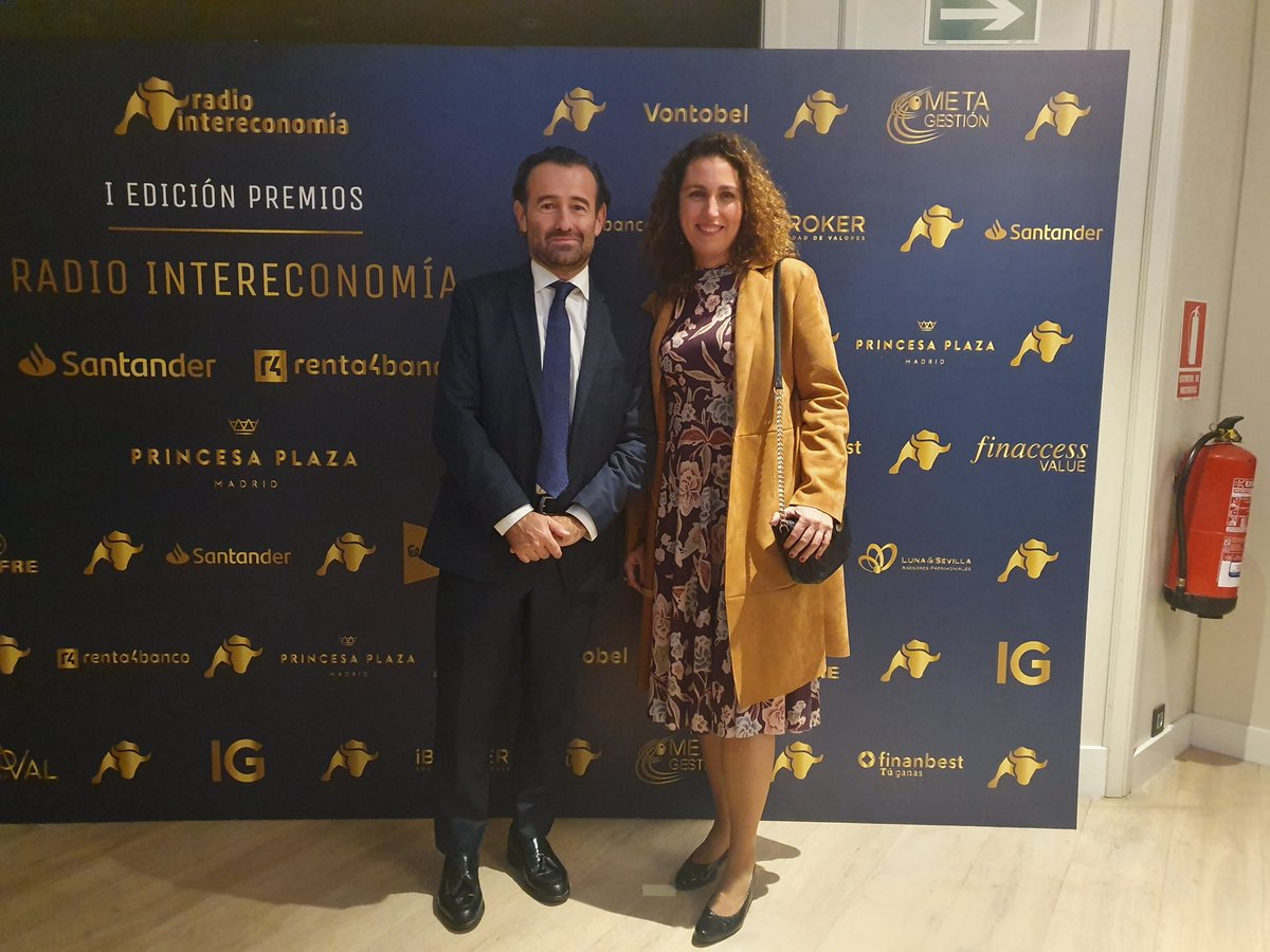 msgalindo's tweet photo. @rintereconomia @CriadoSusana Gracias por la nominación a @eoi en la categoría de sostenibilidad por el proyecto #circularlab sobre impulso de Economía Circular financiado por @poctep https://t.co/nTeo5Wh24r