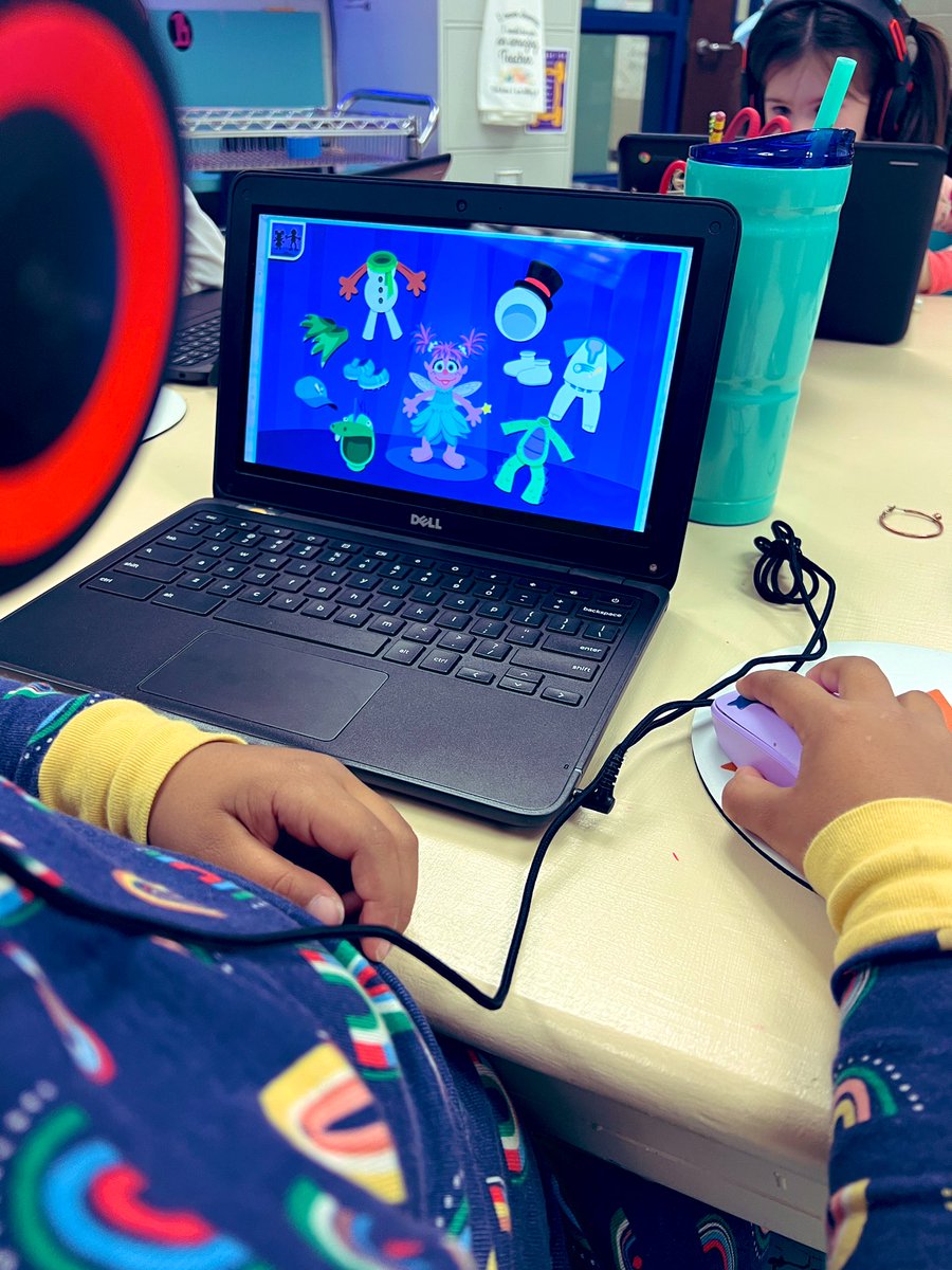 CLand_SWE's tweet photo. More mouse practice for my Kinder friends! Picking Halloween outfits for Elmo and Abby! 🎃 🕷 
@HumbleISD_SWE 
@PBSKIDS 
@sesamestreet 
@elmo https://t.co/jUHTbC2g6L