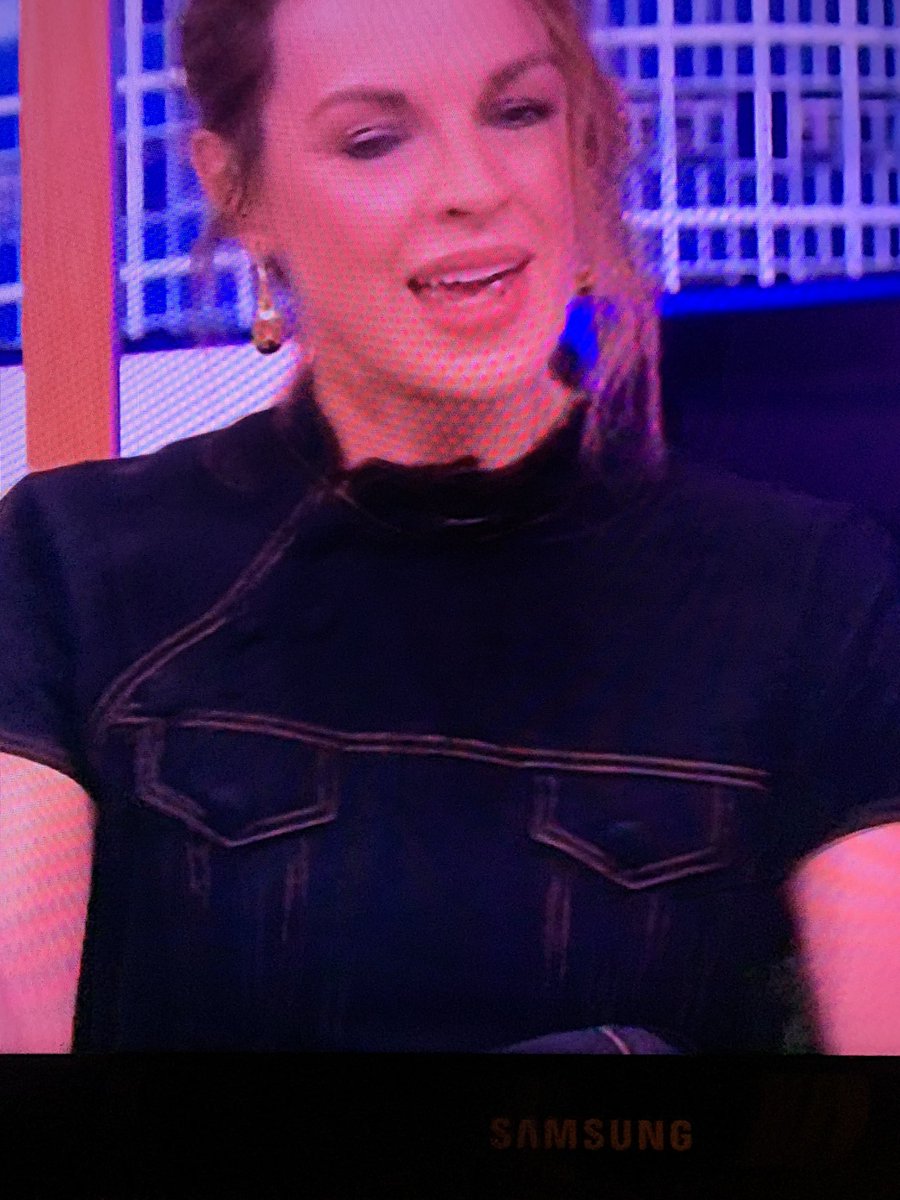 saffronskye 🐘🚫👗🚫 tweet media