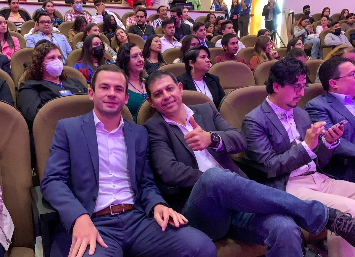 Juventud_Salt's tweet photo. El día de hoy asistimos al Simposium “Emprender, una oportunidad para crear📊”en representación de nuestro alcalde Chema Fraustro.
Un evento donde se reúnen las mejores mentes del emprendimiento y comparten entre los asistentes sus consejos para un mejor desarollo de sus ideas. https://t.co/EYgL27SD7u