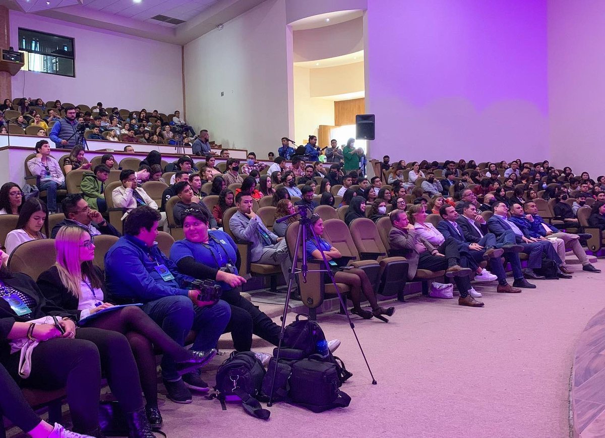 Juventud_Salt's tweet photo. El día de hoy asistimos al Simposium “Emprender, una oportunidad para crear📊”en representación de nuestro alcalde Chema Fraustro.
Un evento donde se reúnen las mejores mentes del emprendimiento y comparten entre los asistentes sus consejos para un mejor desarollo de sus ideas. https://t.co/EYgL27SD7u