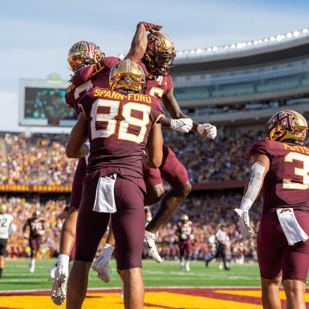 After a great talk with <a href="/Shakes_GopherFB/">John Schaekel</a> I’m blessed to receive a PWO from Minnesota!! <a href="/Callybrian/">Brian Callahan</a> <a href="/Abaskerville_7/">Coach Baskerville</a> <a href="/Steve_Winiecki/">Steve Winiecki</a> <a href="/EliasKarras/">Elias Karras</a> <a href="/EDGYTIM/">Timothy “EDGYTIM” OHalloran</a> <a href="/LemmingReport/">Tom Lemming</a> @hsfbscout