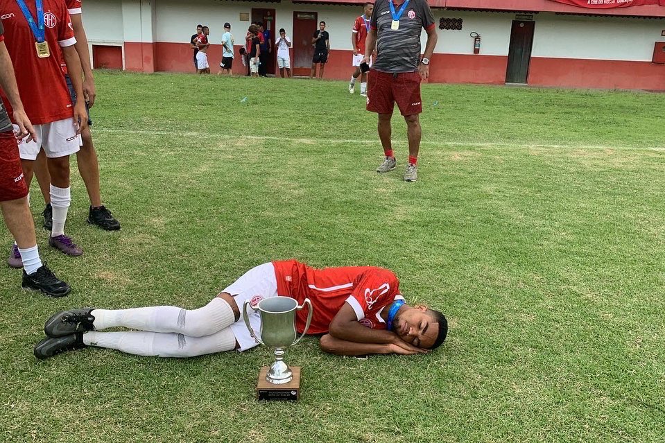 gb02oficial's tweet photo. Lucas 1: 37. Porque para Deus nada é impossível.  🏆🙏🏾⚽️

Final não se joga , se ganha. Grato a Deus por tudo que está acontecendo e que vai acontecer, 2 anos de clube 3 títulos cariocas, feliz pela partida e pelo título! 🙇🏾‍♂️🫶🏾🇦🇹

#féproscrias 
#deuseutelouvareiaténosgramados https://t.co/hFqcuuNsuU