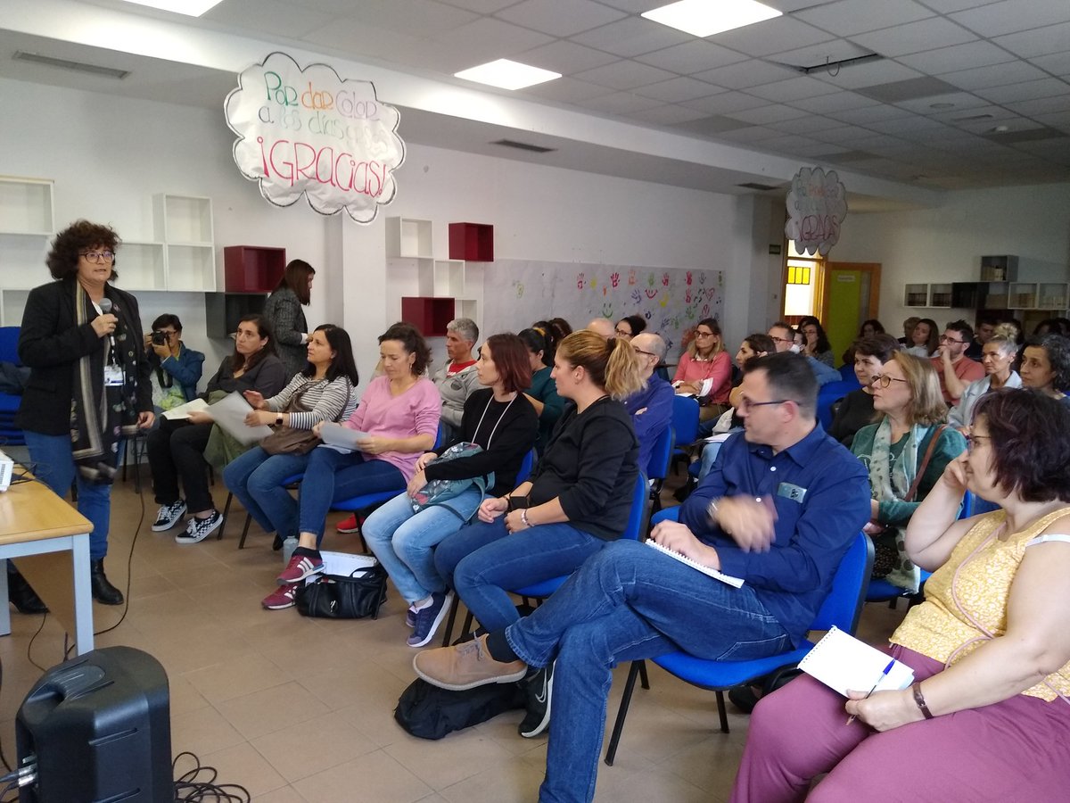 Carmen_RebolloA's tweet photo. En #ProgramaSaludHable de #ConcejaliaSaludRivas, hoy #DiaConcienciacionTDAH, charla con gran presencia, sobre esta enfermedad neurobiologica que afecta del 5 al 9% de población infanto-juvenil. Gracias Lola Moreno, jefa psiquiatría #HospitalSureste por la interesante ponencia🩺🏥 https://t.co/LO3UjqveBY