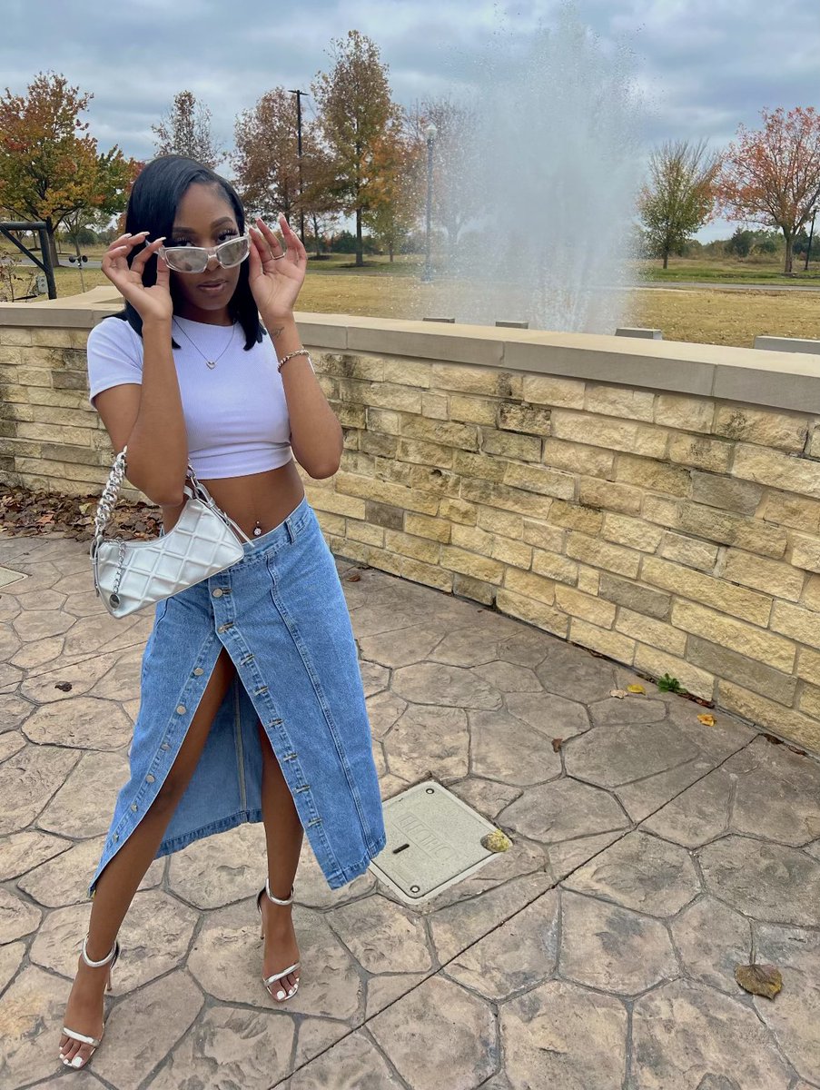 TyshellKimble's tweet image. Chapter 23 🥂