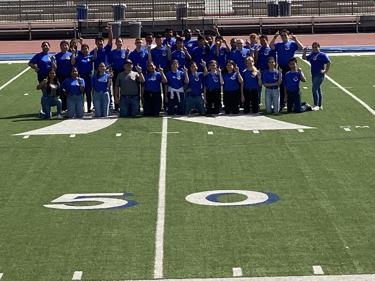 JJAFjROTC's tweet photo. Different location; new faces; same story-SERVICE!!#letsgostangs. https://t.co/GlPSSP9eop