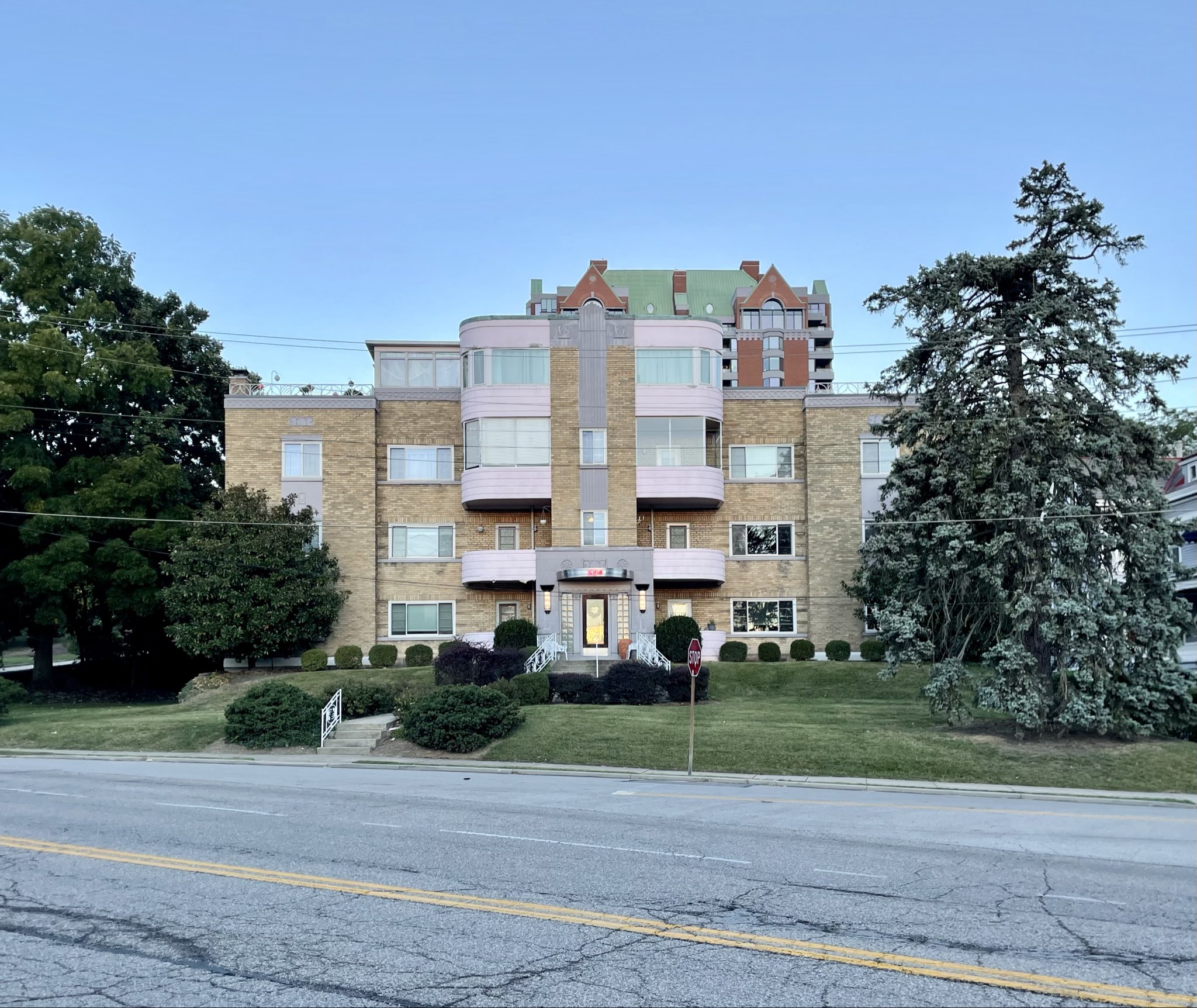 Midwest Modern on Twitter "Art Deco Apartments (1939) Walnut Hills