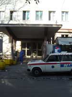 Lidija_Kojic's tweet image. Počelo je rušenje fabrike Goša na Zvezdari. Kažu da će izgraditi 18000 m2, da će da POSEKU DRVEĆE‼️ Ko je izdao dozvolu da se drveće poseče na par metara od gradske bolnice, instituta za plućne bolesti i TBC, porodilišta Zvezdara? Ko je dao dozvolu #Milenium da nam ruši grad?