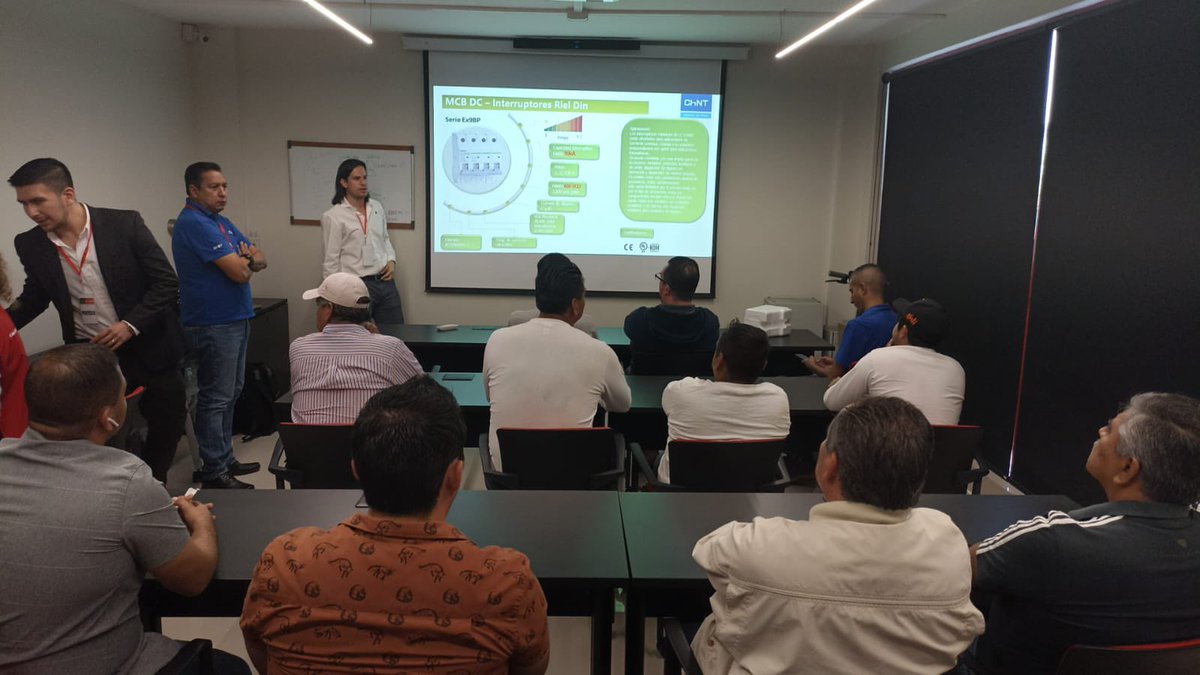 Esta semana nos encontramos en activación con nuestro distribuidor en <a href="/Electroabastos/">EAM-ELECTROABASTOS</a>  
El día de hoy estamos realizando el entrenamiento, taquiza 🌮 y cervezas 🍻.
Además tendremos la rifa de un patín eléctrico ⚡️ 
#ConoceElPoderDeChint #ChintMexico #CPS #Noark #Astronergy