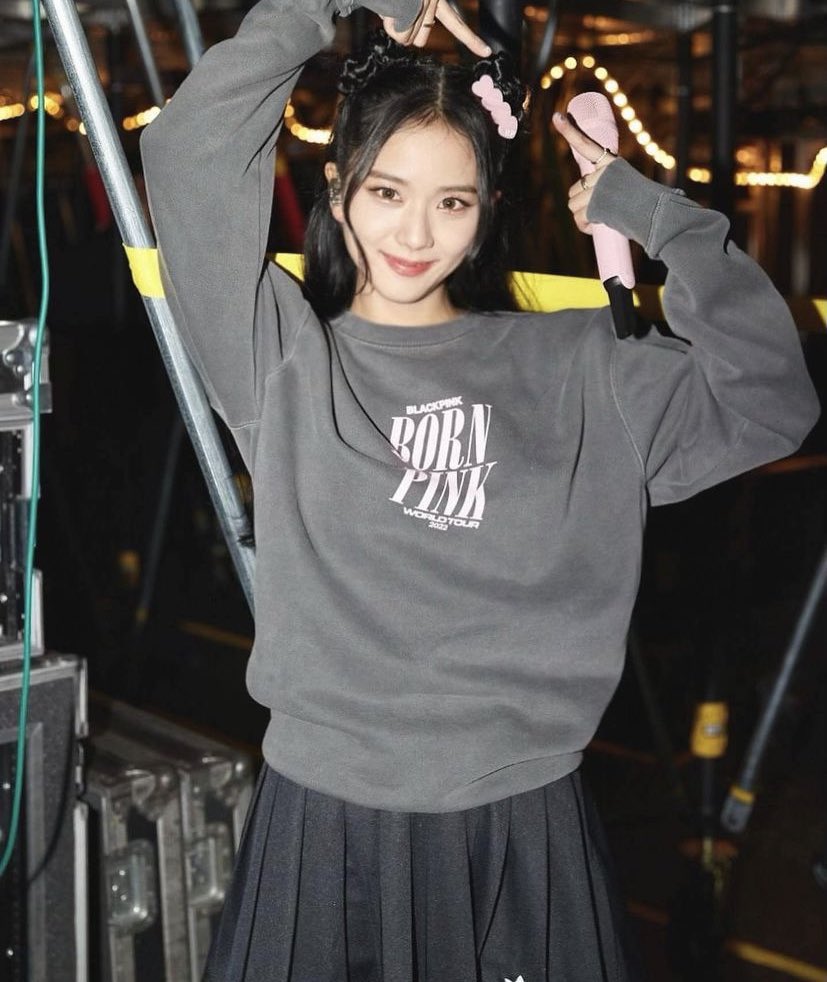 archivejisoo's tweet photo. https://t.co/9ZvTMEtmNZ