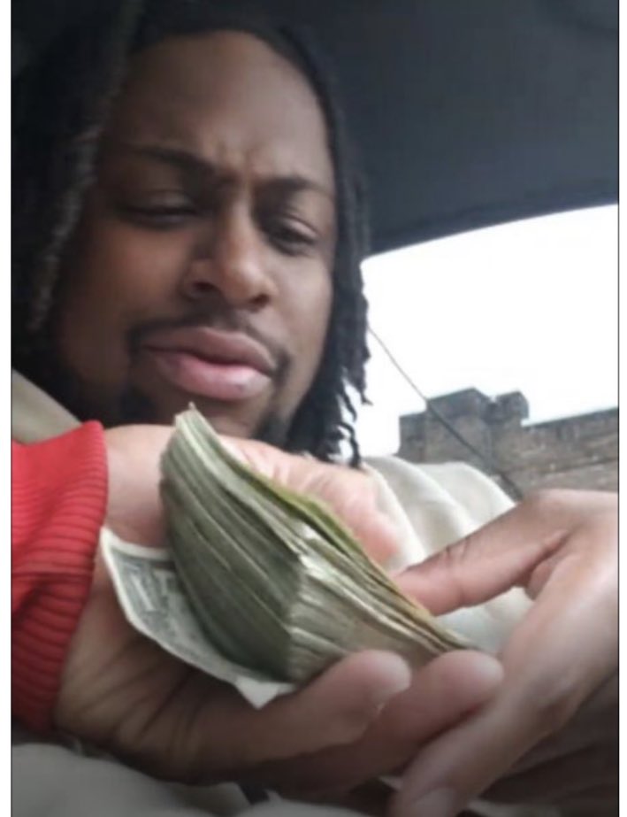 KeeleyFox29's tweet photo. BREAKING:  Two guns that now fired Philadelphia Deputy Sheriff sold to federal informant were used in the deadly shooting of 14yr old  Roxborough High School football player&amp;wounding of 4 others on September 27th 1/2 @FOX29philly https://t.co/tv4PmJDkYT