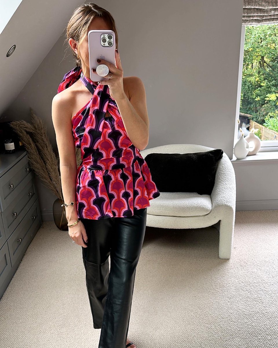 💗𝟒𝟎% 𝐎𝐅𝐅 𝐄𝐕𝐄𝐑𝐘𝐓𝐇𝐈𝐍𝐆*💗 Sabina showing us her favourite styles from Gemma Atkinson's latest collection 'All Dressed Up'😍 Right now you can get 40% off these looks using the code ITS40 🙌 Shop on our site or app now to get yours📲 *exclusions apply