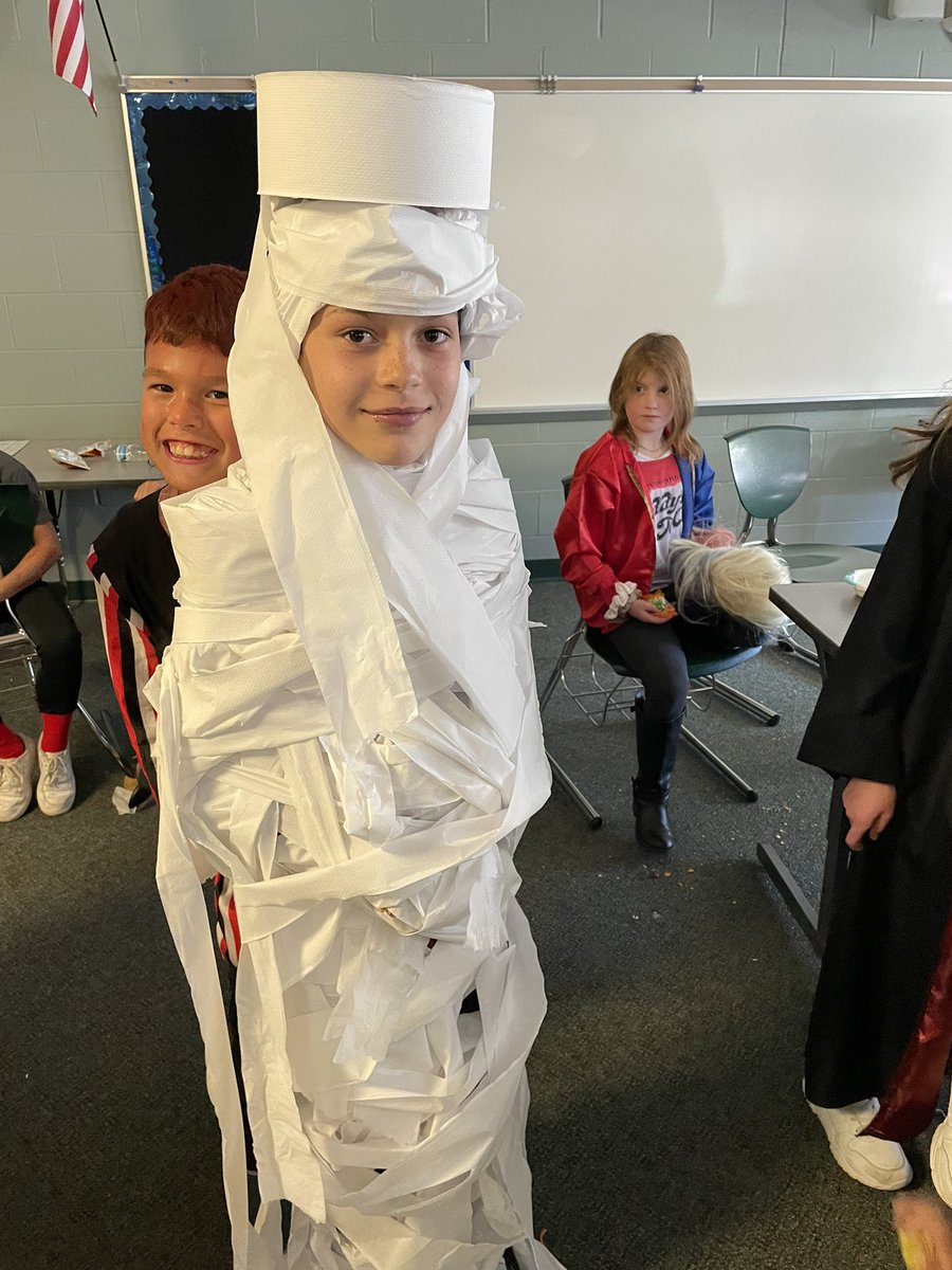 jay_lodwick's tweet photo. Who wore “mummy” the best? https://t.co/AyugrGPk75