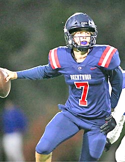 CalHiSports's tweet photo. Small Schools State FB Rankings.
No. 1 Sacred Heart Prep has huge test Saturday.
Mission Prep goes in as newcomer.
Brentwood (LA) bumps up after topping 2nd str unbeaten foe.
@MCPFootball @LourdBoone 
https://t.co/xQRFu2SwHW https://t.co/Bk19btWEs1