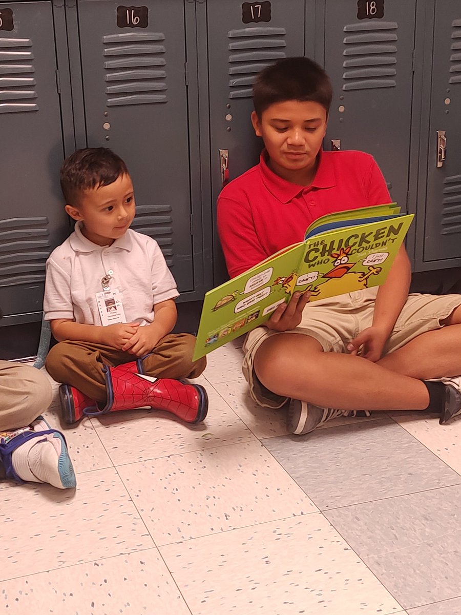 ASlaise's tweet photo. Pre-K littles love visiting the Bigs for reading time! @ASlaise @WTHanes @BMacias2012 @IrvingISD https://t.co/NsFne0kDDm