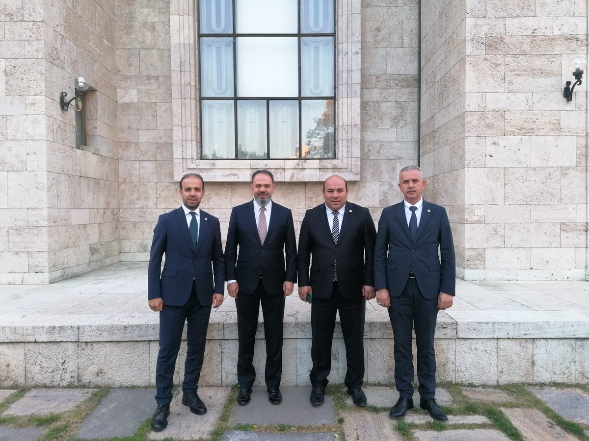 📍TBMM'de

<a href="/TCEnerji/">T.C. Enerji ve Tabii Kaynaklar Bakanlığı</a> Bakanımız Sn <a href="/fatih_donmez/">Fatih Dönmez</a>'i ziyaret ederek

📍Ulukışla ilçemizin doğalgaz talebini ilettik, Sn Bakanımız yeni bir çalışma yapılması talimatlarını verdiler

İlçemize doğalgazı kazandırmak için Ankara’da temaslarımızı sürdüreceğiz,çünkü Ulukışla’mızı seviyoruz