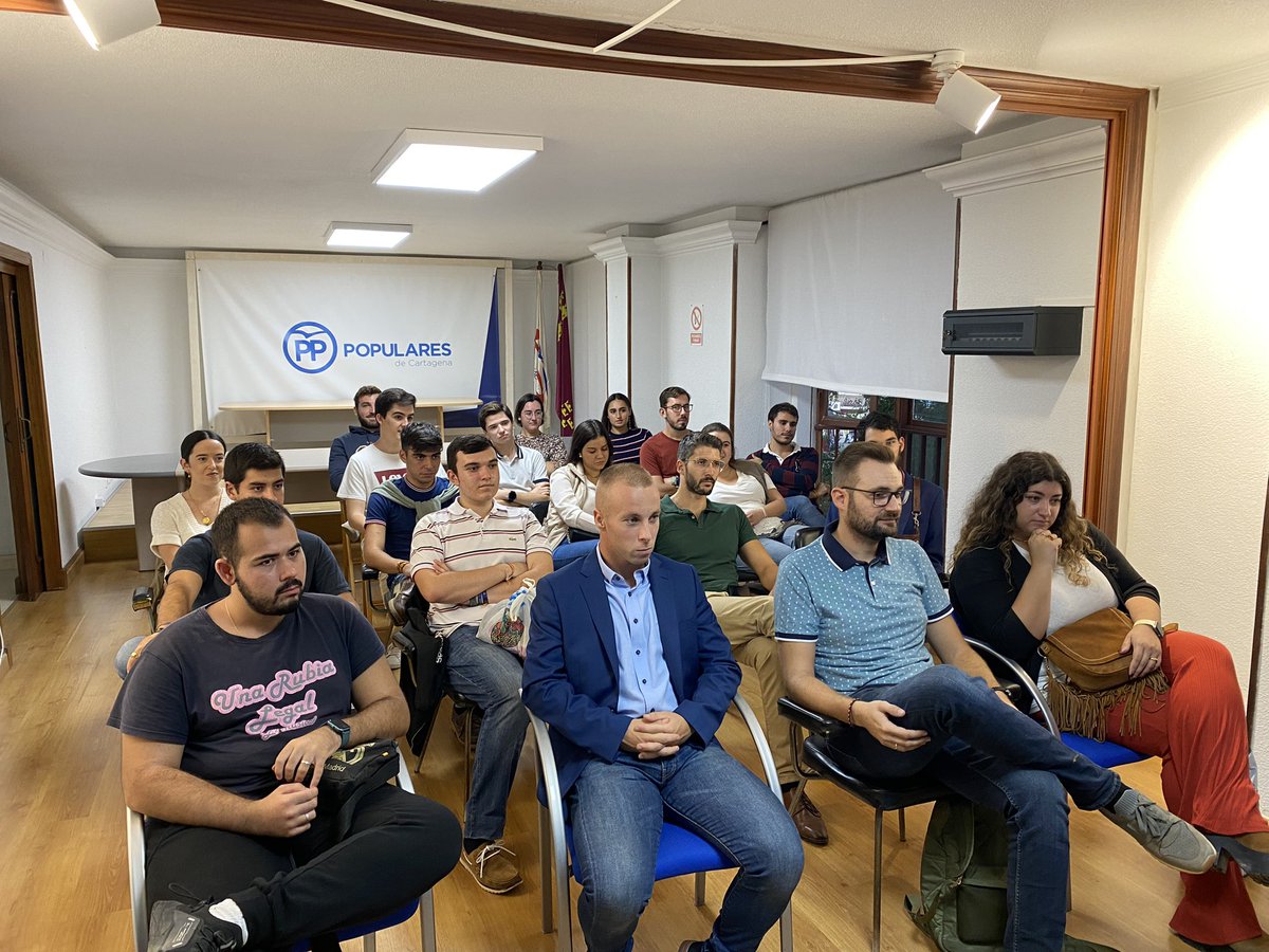 nnggcartagena's tweet photo. 📣Nos reunimos para organizar diferentes actividades🔛de cara a los próximos meses🗓️

💪🏼Seguimos #ComprometidosConCT, somos un #equipo⛓️lleno de ilusión🥰 y ganas de trabajar💙Queremos ser la voz de los #jóvenes de nuestra ciudad🫶🏼

🚀¡Seguimos!🤜🏼🤛🏼 https://t.co/2WSYx9bbCC