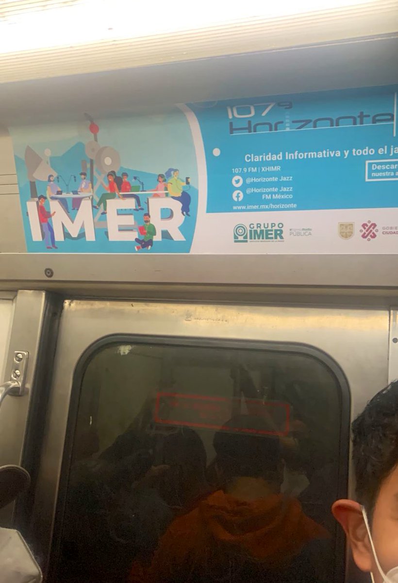imerhoy's tweet photo. ¡Ya estamos en el metro! 🚇🙌🏾📻
Si nos encuentras, toma una foto y etiqueta a @imerhoy para compartirla 📸😉 Usa:
#IMERcontigo
#SomosRadioPública https://t.co/j3OjSJJtRt