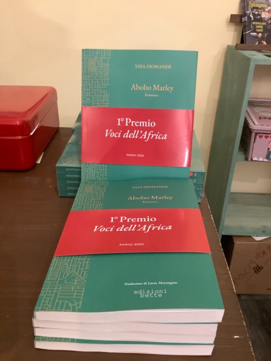DIOMANDEYAYA7's tweet photo. Hier à Padova, en Italie, lors de la présentation de la version Italienne de mon roman ABOBO MARLEY avec Edizioni Bette, c'était aussi ça.
#Konsaba https://t.co/N4gxw5UrND
