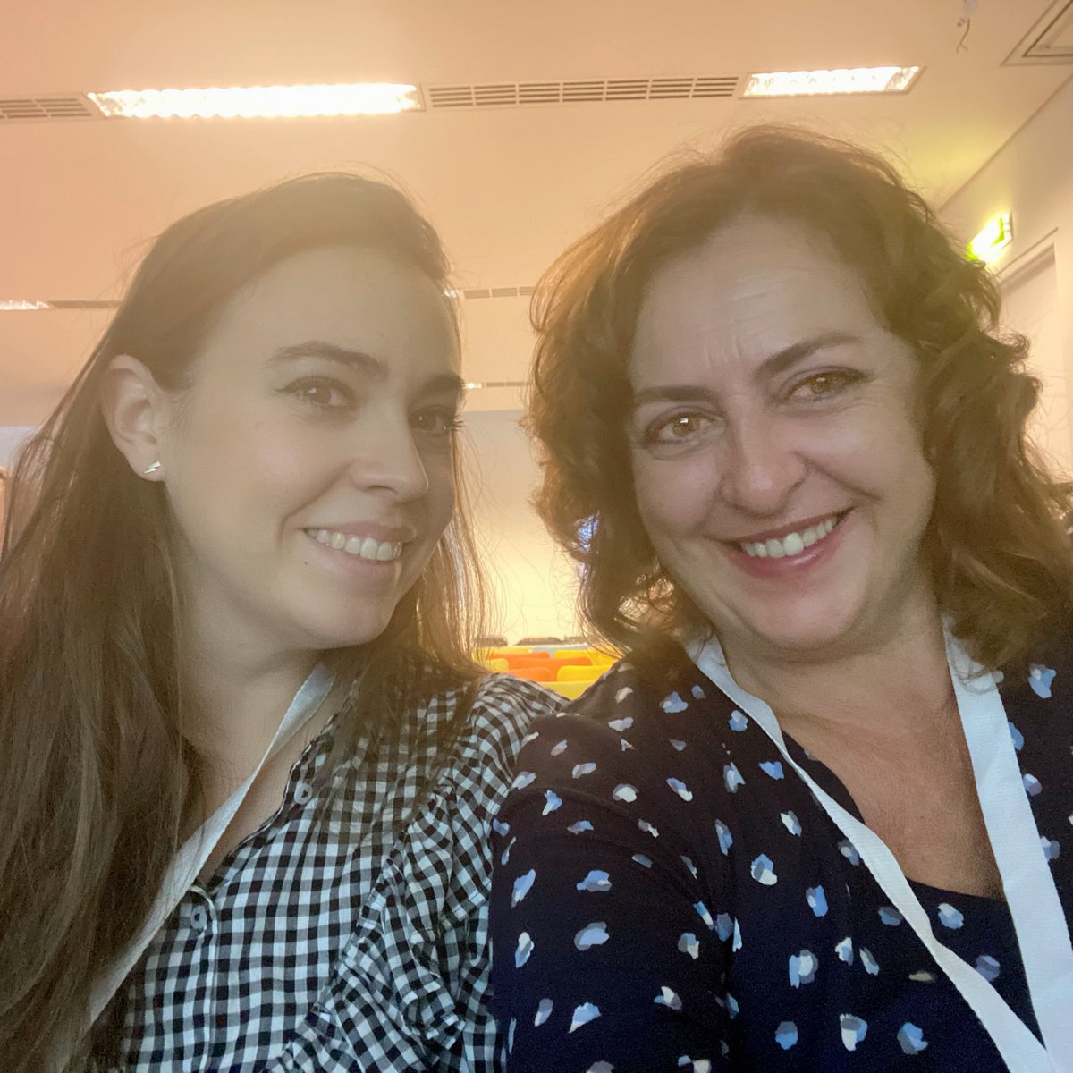 Todo un honor compartir mesa de Tesis con <a href="/Rociocm90/">Rocío Cáceres Matos</a> #SEDValencia22