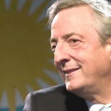 Hoy a 12 años de su siembra, recordamos a uno de los grandes Patriotas Latinoamericanos: Néstor Kirchner, el mejor homenaje que podemos rendirle consiste en concretar la Unidad de nuestros pueblos como lo soñaron Bolívar y San Martín hace 200 años.