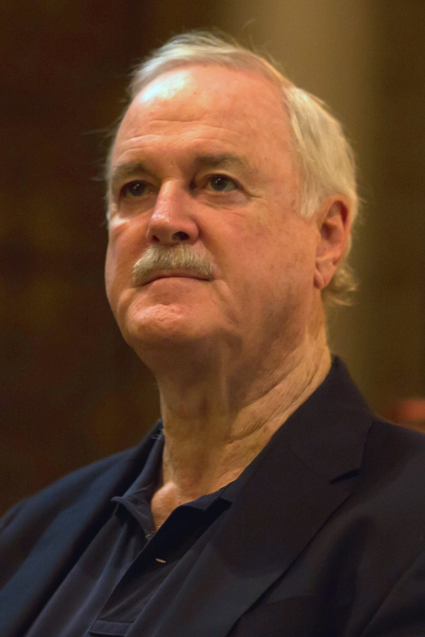  Happy birthday to John Cleese who portrayed Nearly Headless Nick in the films! 